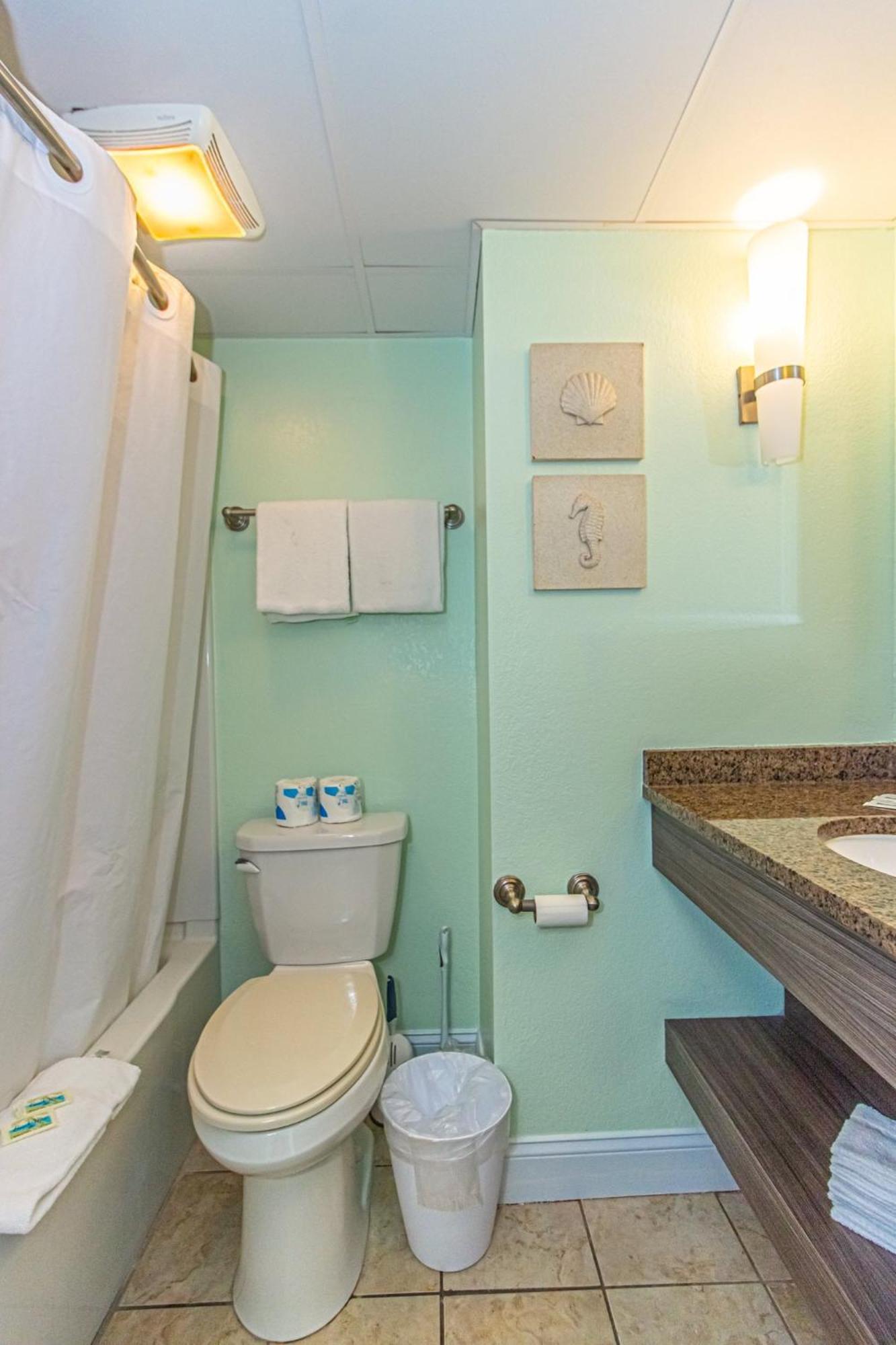Oversized Ocean View Queen Suite With Beautiful Fireplace And Accents - Sleeps 4 Guests! Μιρτλ Μπιτς Δωμάτιο φωτογραφία