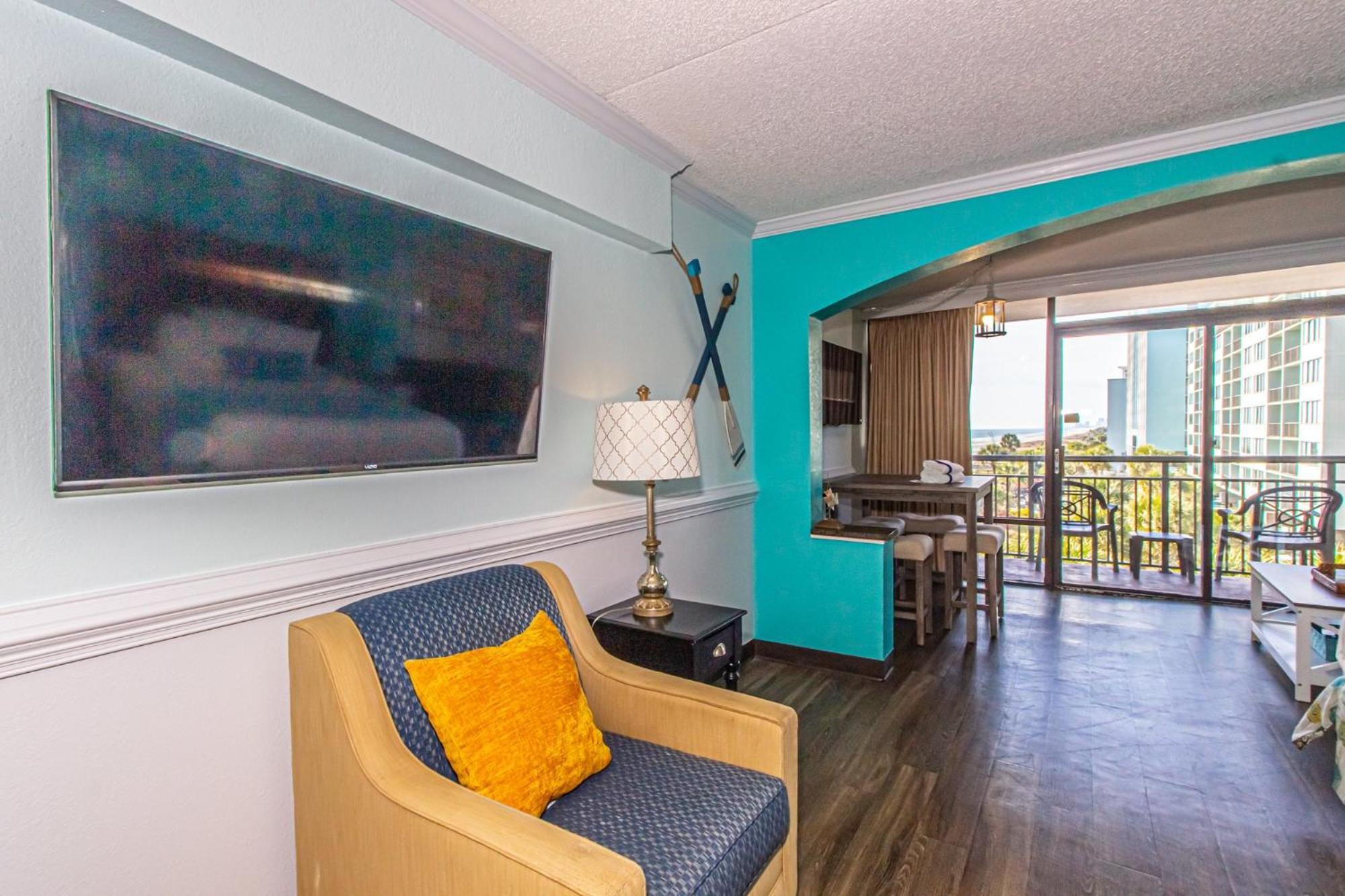Oversized Ocean View Queen Suite With Beautiful Fireplace And Accents - Sleeps 4 Guests! Μιρτλ Μπιτς Δωμάτιο φωτογραφία